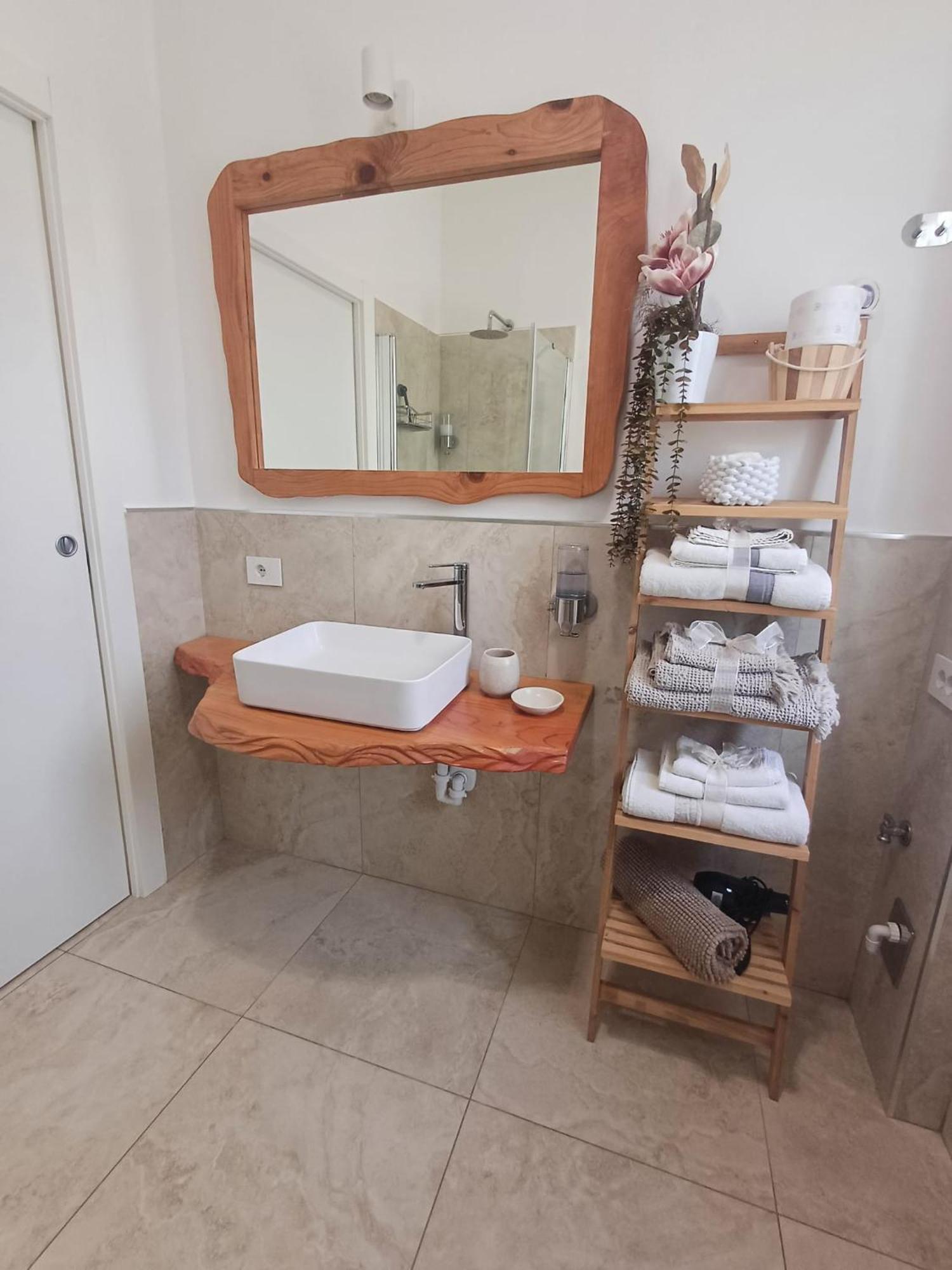 "Nonna Maria" Apartment Venegono Superiore Exterior foto